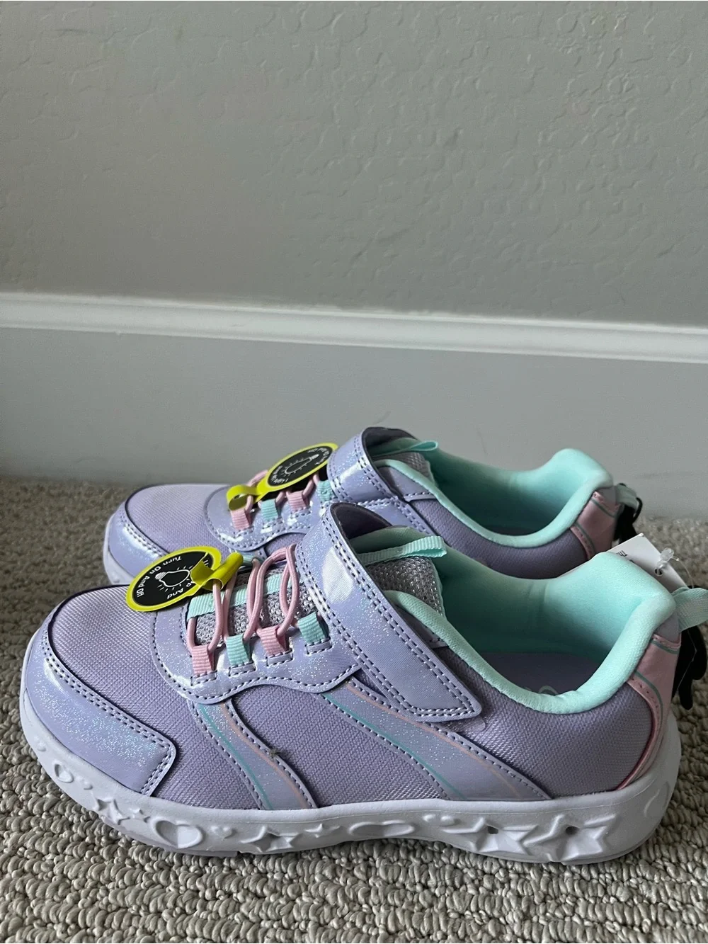Athletic Works Girls' Star Light-Up Sneakers size4 NWT $15